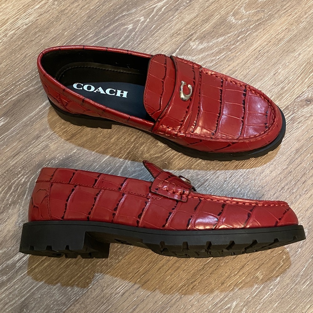 BRAND NEW! COACH Jocelyn Embossed Croc Leather Loafers Dark Ruby - Size 5 (35.5)